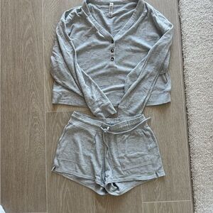 ALO Yoga Heather Gray Women's Pajama Set